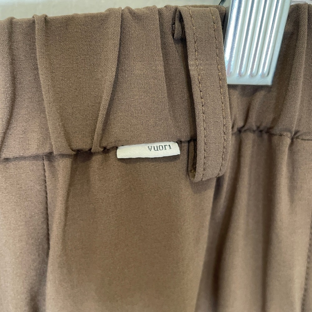 Vuori Villa Wide Leg Trousers Sable Brown Pleated Stretch Travel Pants Womens M - Picture 7 of 7